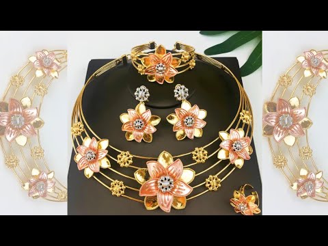 High Quality 18K Gold Plated Fashion Jewelry Set Flower Earrings Bracelet Necklace Ring 4PCS