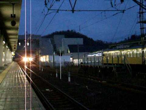 米原駅での早朝EF66貨物　2093レ　EF66-24号機