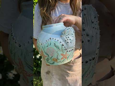 Making a seaside vase for Ariel #shorts #seasideliving #littlemermaid #ceramicvase #lustre