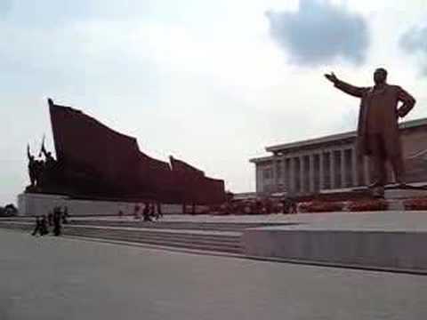 Kim Il-sung statue