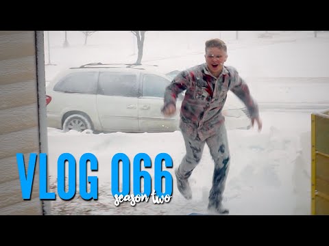 He dove into a snow drift! | Vlog.066