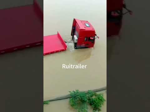 Truck Submarine vs. Epic Flood Challenges