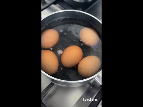 Should you start boiling eggs in hot or cold water?