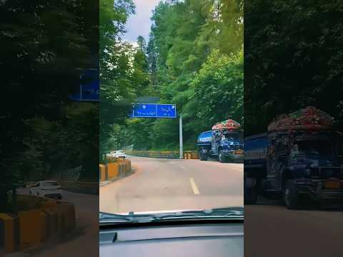 Traveling to Murree Mall #traveling #travel #murree #murreemallroad #pakistan #beautiful #murreetour