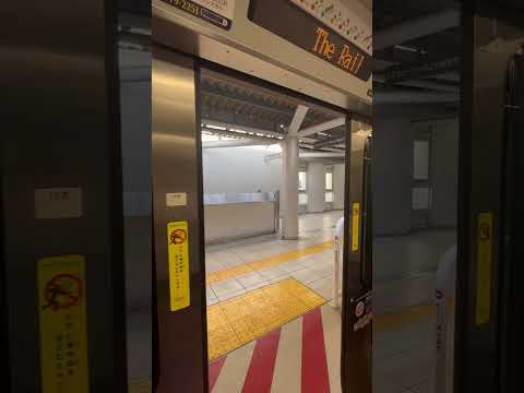 鉄道博物館駅でニューシャトルのドアが閉まる #shorts