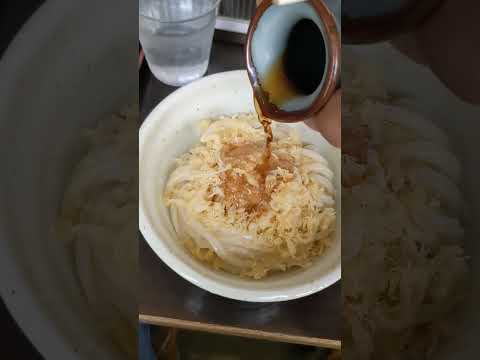 How to eat Japanese Bukkake Udon✌️　ぶっかけうどん in 中国地方