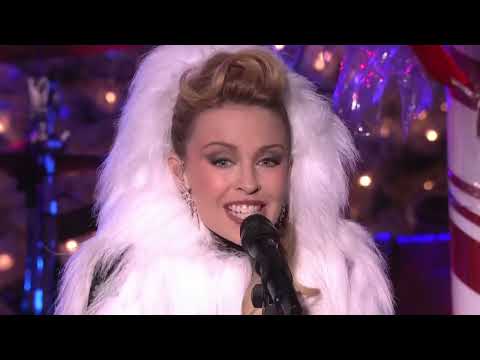 Kylie Minogue - Let It Snow (Live Christmas in Rockefeller Center 2010)