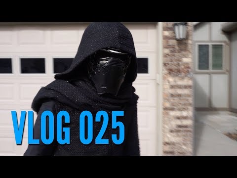 Kylo Ren showed up at his house! // Vlog.025