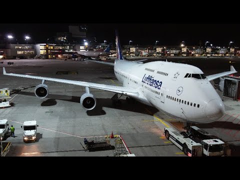 Lufthansa Boeing 747-430 D-ABVX Flight Experience New York to Frankfurt (LH401)