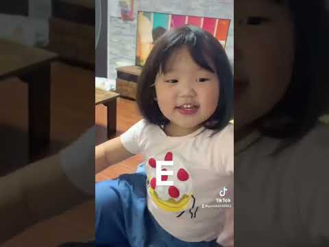 2歳次女英語勉強中です👧#shorts