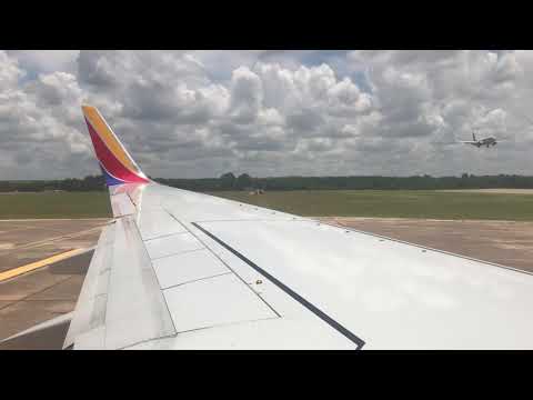 Boeing 737-700 takeoff from Austin-Bergstrom International Airport (AUS)