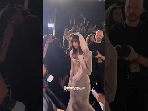 Lalisa Salying at the VMA's 🫶🏻 #lalisa #lisablackpink #blinks #thailand #korea #kpopidol #kpopshorts