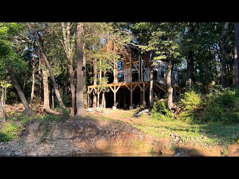 Treehouse Cabin Build on Billy Creek Update 10/6/23 We have a roof and windows!! Vlog 19