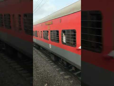 20934-Danapur Udhna Superfast Express At Full Speed Cross Passenger Train #shorts #udhna #danapur