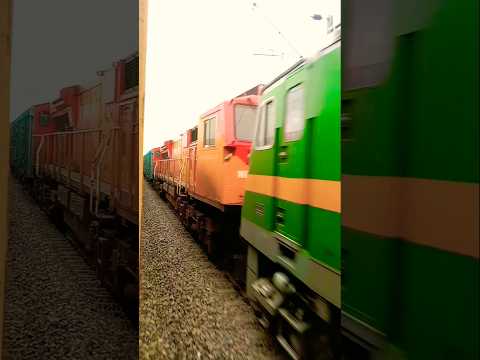 Wag9 + Wdg4g Join Engines Crossing#uniquetrainengines #dieselengine #electricengine #viralvideo