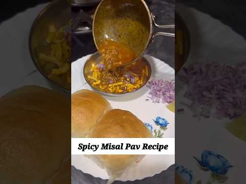 Spicy Maharashtrian Misal Pav Recipe #quickrecipe #shorts