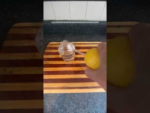 Lemon Juice Hack.                                 #lemon #lemonade #hack