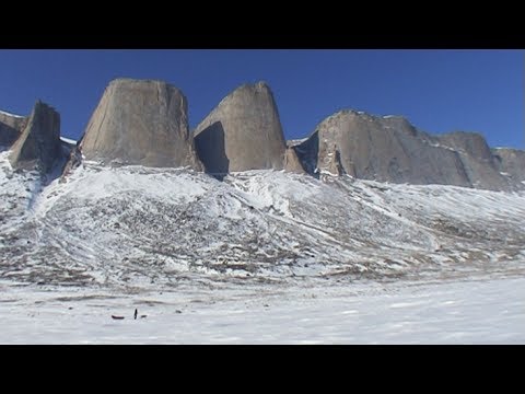 Skiing under the great walls of Stewart Valley - Sam Ford Fiord 2010 expedition