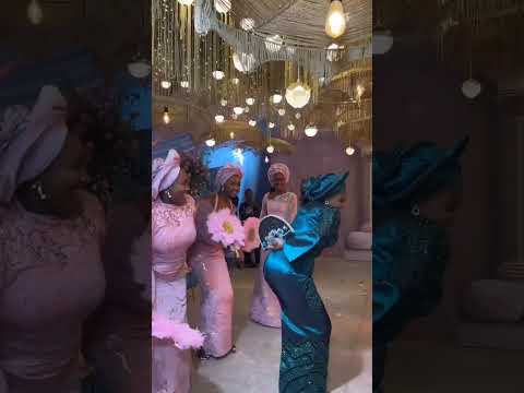 Nigerian Bride destroys the dance floor #wedding #dance #dancevideo #nigerianwedding #bride #bridal