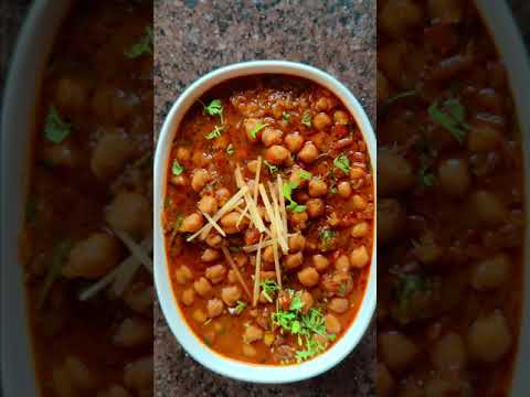 "Pindi Chole" - The most delicious and mouthwatering Indian street food