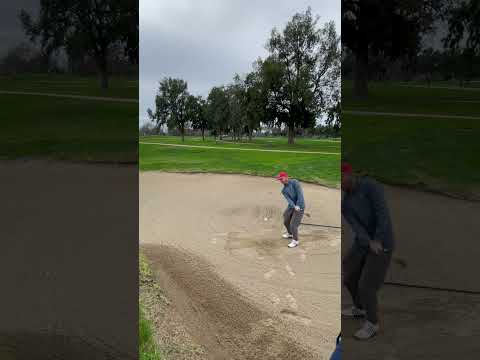 Like if you flinched #golf #bunkers #golfswing #sand