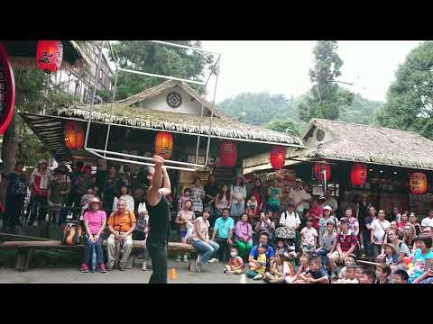 欣賞107年7月18日（三）年青街頭藝人精彩表演於妖怪村