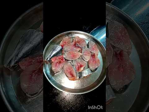 सुरमई फ्राय-Surmai Fry #surmaifishfry #shorts #ytshort #shortsfeed #youtubeshorts #food #fish food