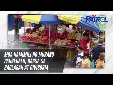 Mga namimili ng murang panregalo, dagsa sa Baclaran at Divisoria | TV Patrol