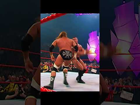 RANDY ORTON vs TRIPLE H - WWE RAW 2005 #wrestling #wwe #shorts