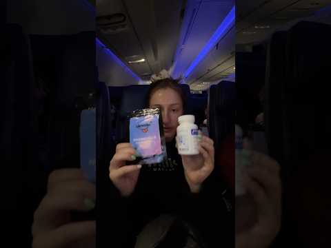 how to make a long ecomony flight more comfortable ✈️#longflighttips#airplanehacks#airplaneskincare