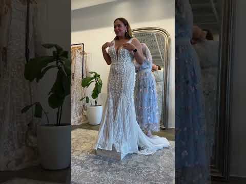 LET’S GO WEDDING DRESS SHOPPING // Trying on wedding dresses