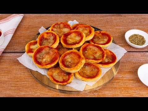 PUFF PASTRY MINI PIZZAS: FAST and super DELICIOUS! 🍕