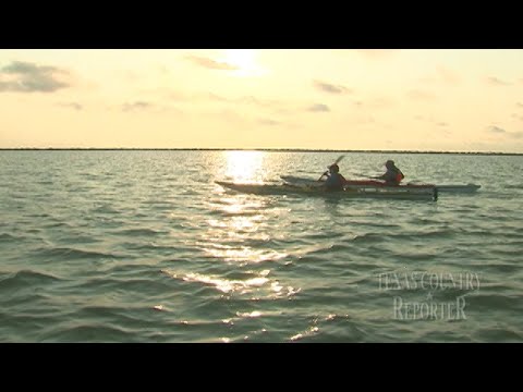 Kayak the Coast (Texas Country Reporter)