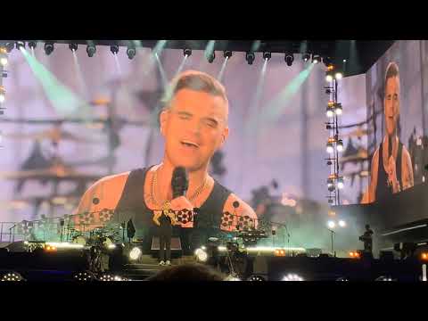 Robbie Williams - Angels / My way. 4K Live at British Summer Time, Hyde Park, London, UK!