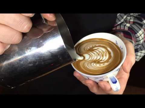 Latte art wingrosetta