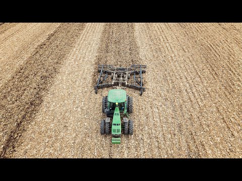 A Shot At Tillage - John Deere 8235R & Earthmaster 3000 VT