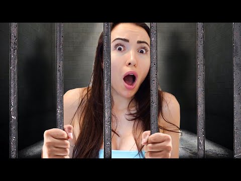 Trapped in a HAUNTED PRISON! (Phasmophobia)