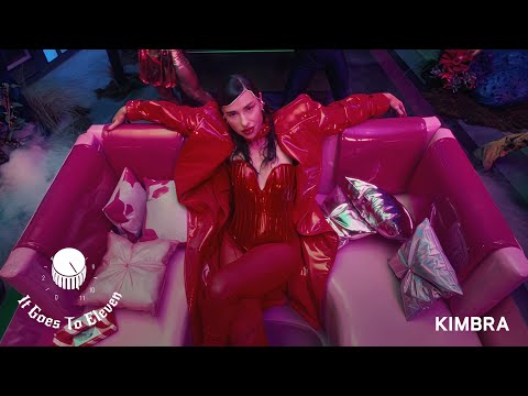 Kimbra Reveals Her "Unbelievable" Vocal Effect Equipment | It Goes To 11