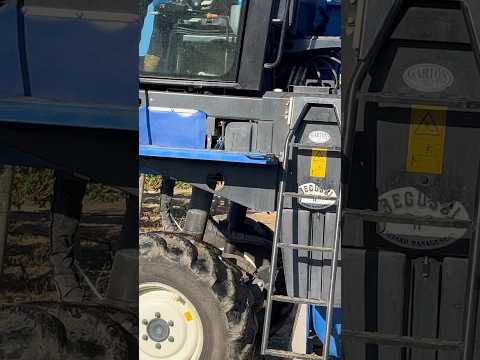 Machine Harvesting in Sonoma #harvest #sonoma #masterofwine #bobpaulinski #winelife #sauvignonblanc