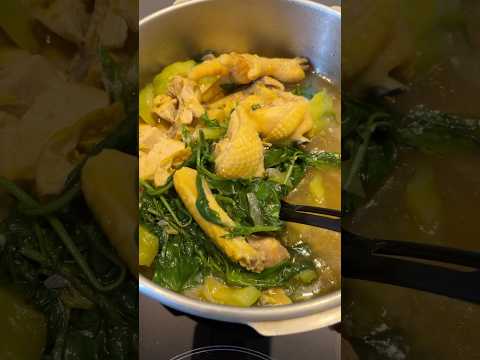 chicken tinola #tinolangmanok #satisfying #cookingsounds #cookingasmr #shorts