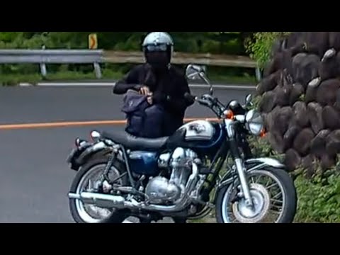 美人 バイク女子  転倒‼️