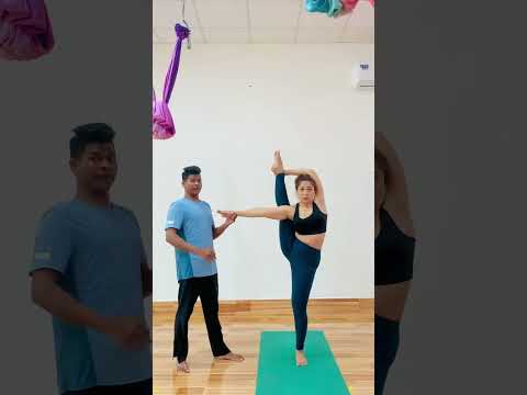 Advance yoga  /  Trivikramasan  /  hip opening yoga  / leg balance yoga posture  / #yoga #yogalife