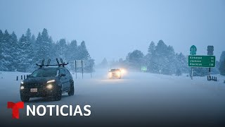 La gran tormenta invernal que afecta a EE.UU. se extiende por unas 1,500 millas | Noticias Telemundo