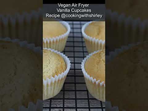 Vegan Air fryer Vanilla Cupcakes #shorts #egglesscupcakes #airfryerbaking #vegancupcakes