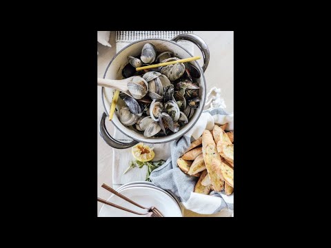 Green Curry Clams & Mussels