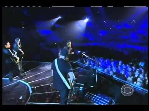 U2 "Vertigo" & "One" with Mary J Blige on 2006 Grammys