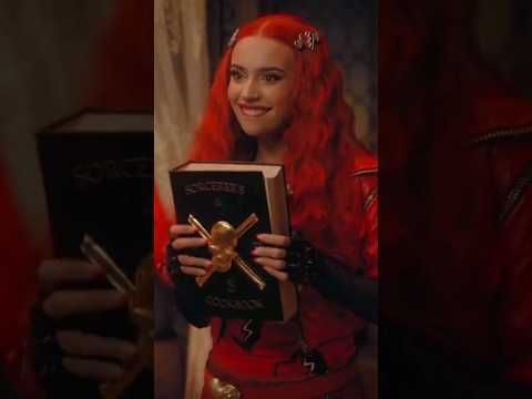 DESCENDANTS 4 - Conversation between Red & Chloe - Kylie Cantrall, Malia Baker #descendants2 #disney