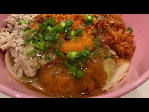 圧延ジャパン・ミーの麺料理ドライチリパンミー