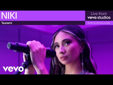 NIKI - Tsunami | Live From Vevo Studios