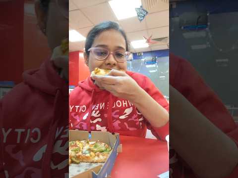 pizza না খেয়ে আমি থাকতে পারি না #youtubeshorts #minivlog #food